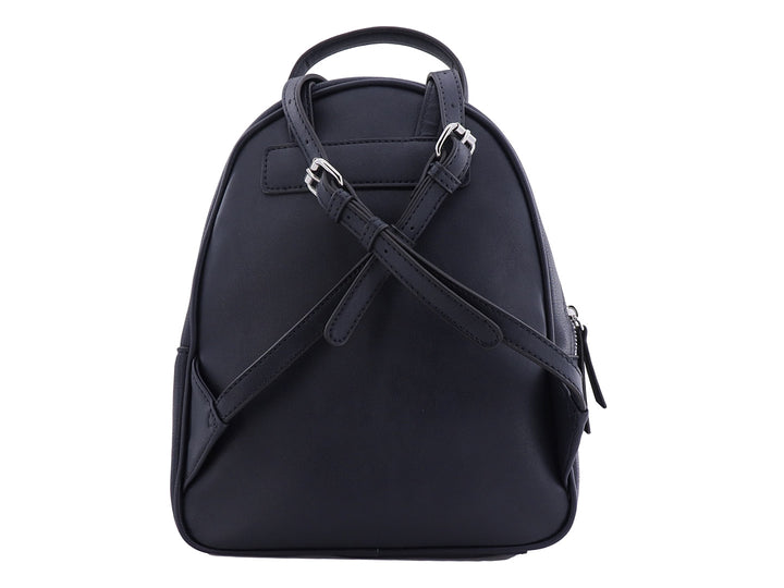 Mochila negra de Nine West en cuero sintético con asa superior y bolsillo frontal con cierre.