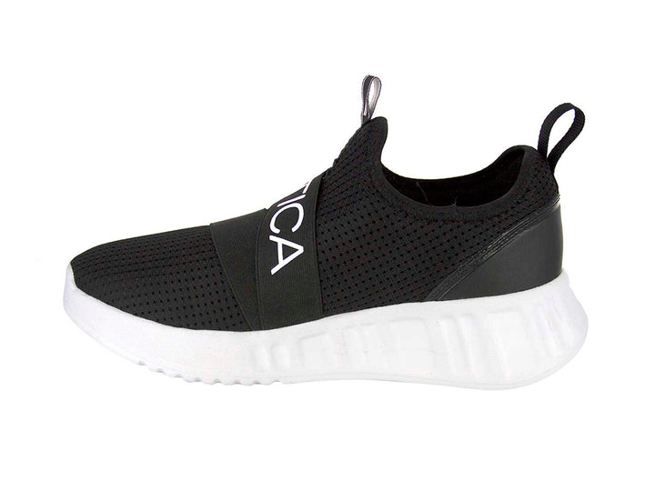 Tenis deportivos Nautica color negro con suela blanca y diseño sin cordones.
