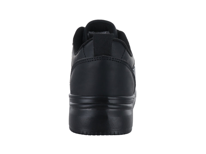 Tenis deportivos color negro total con suela ancha y cordones, marca Sport Time.