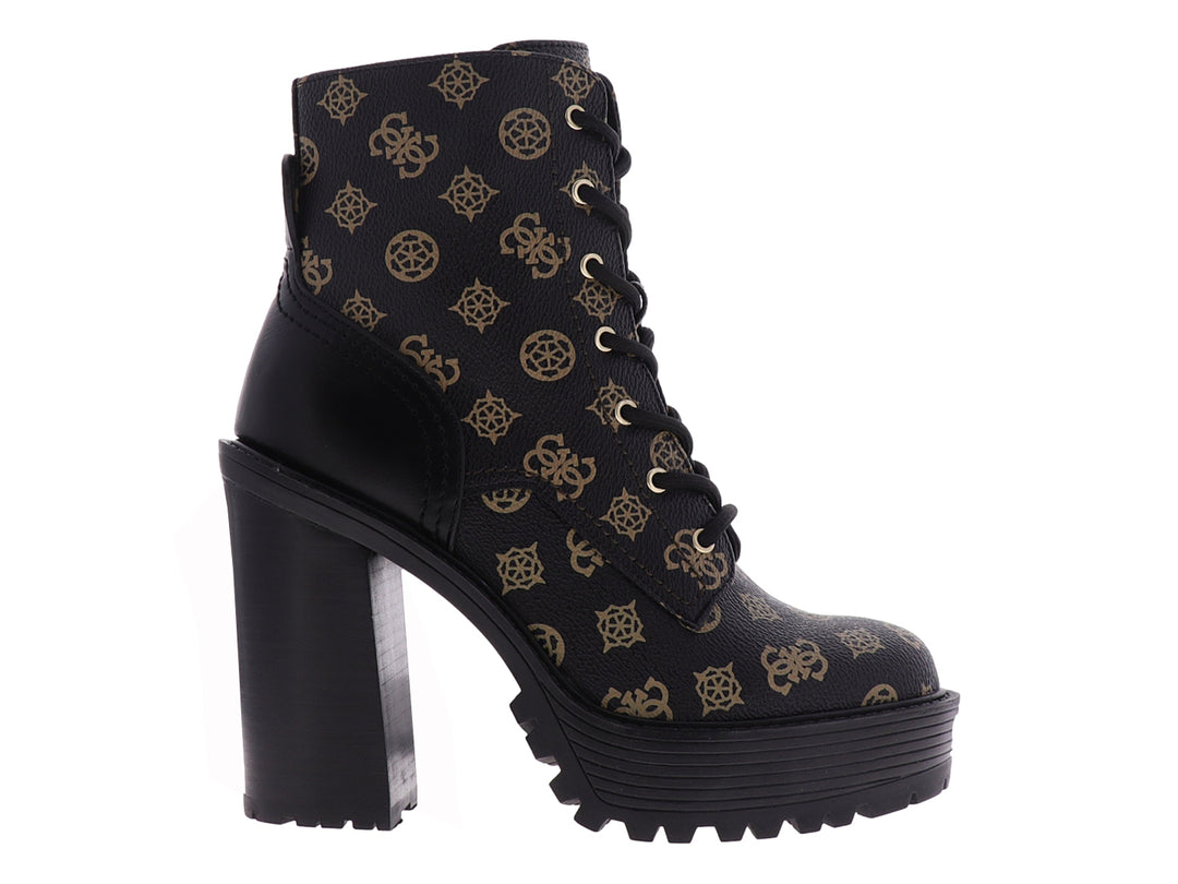 Bota negra con estampado marrón, tacón cuadrado alto y suela de plataforma dentada.
