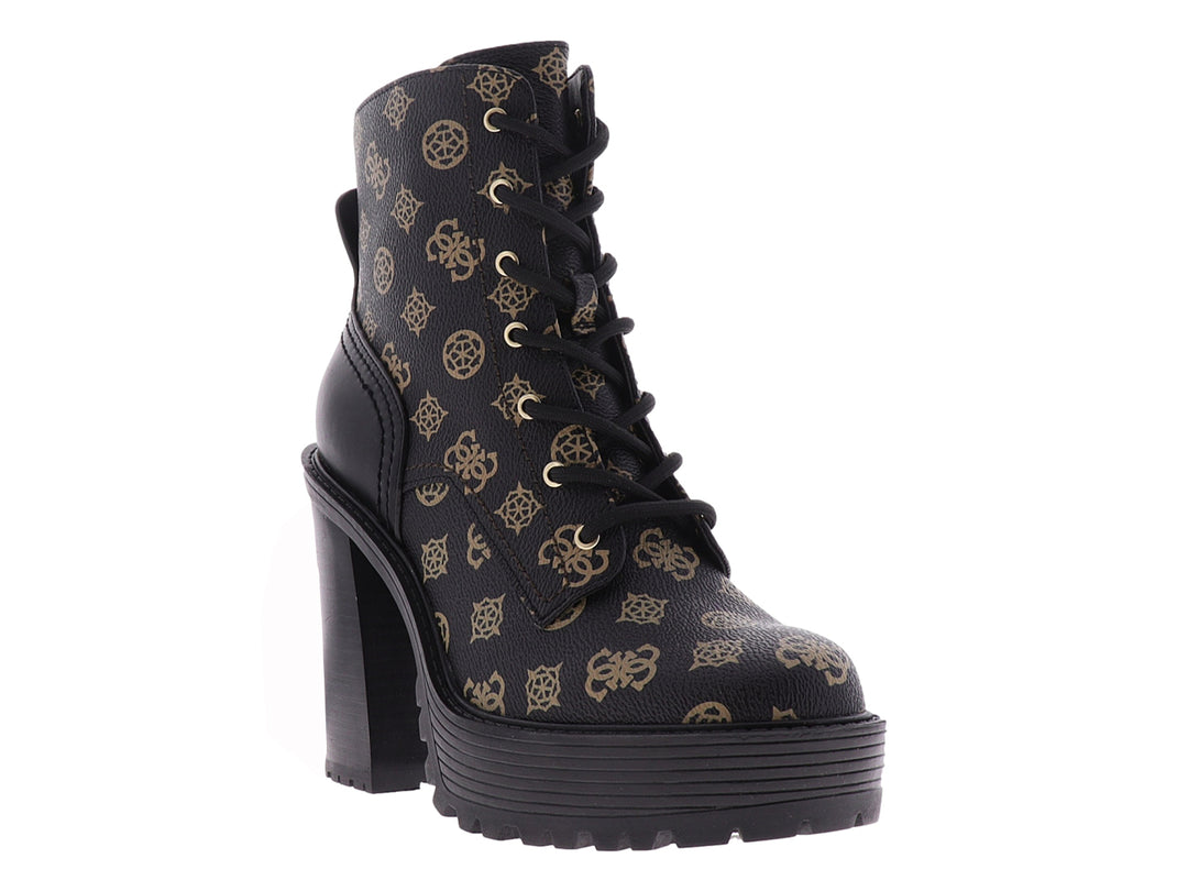 Bota negra con estampado marrón, tacón cuadrado alto y suela de plataforma dentada.