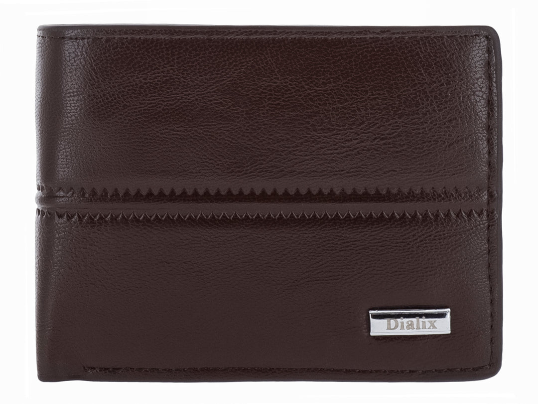 Cartera de cuero color marrón oscuro con costuras horizontales y una pequeña placa metálica con la marca Dialix.