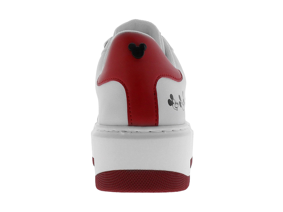 Tenis blancos de plataforma con detalles en rojo y figuras de Mickey Mouse en el costado.
