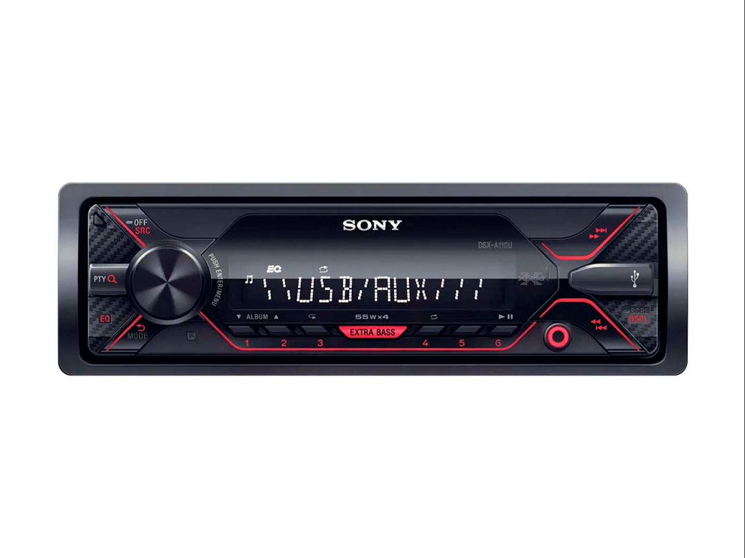 Autoestéreo Sony color negro con detalles en rojo, pantalla digital y puerto USB frontal.