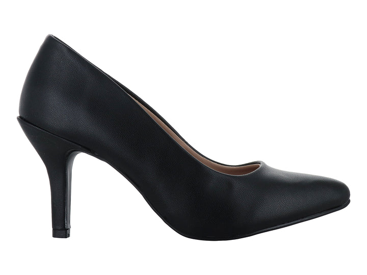 Zapato de tacón alto color negro con acabado en piel granulada y punta redondeada.