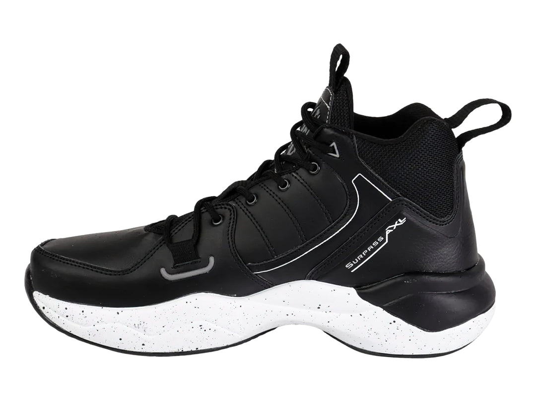 Tenis de baloncesto PONTIAC AXL en color negro con suela blanca moteada.