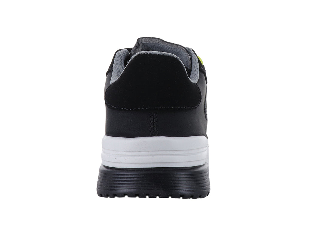 Tenis infantiles YUYIN color negro con suela blanca y detalles en verde lima.