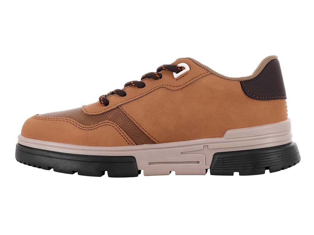 Tenis infantiles YUYIN color marrón con suela negra y detalles en malla.