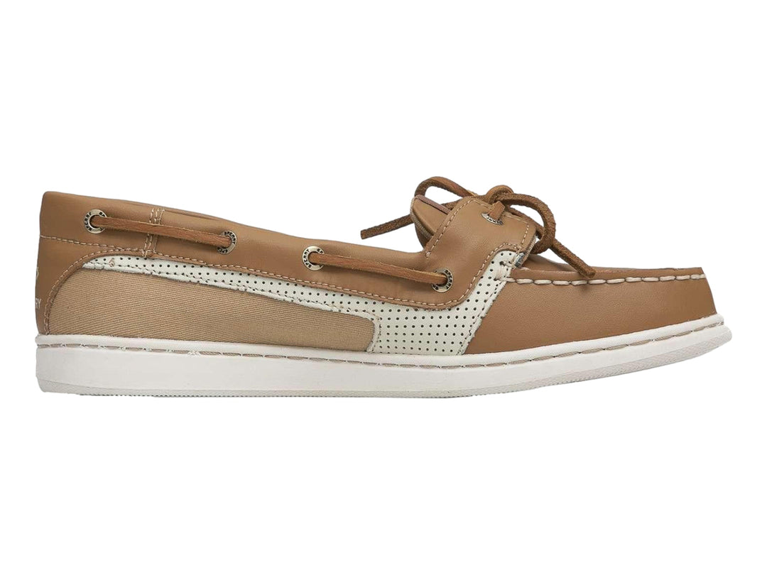 Zapato náutico Sperry de cuero color tan con detalles perforados blancos y suela blanca.