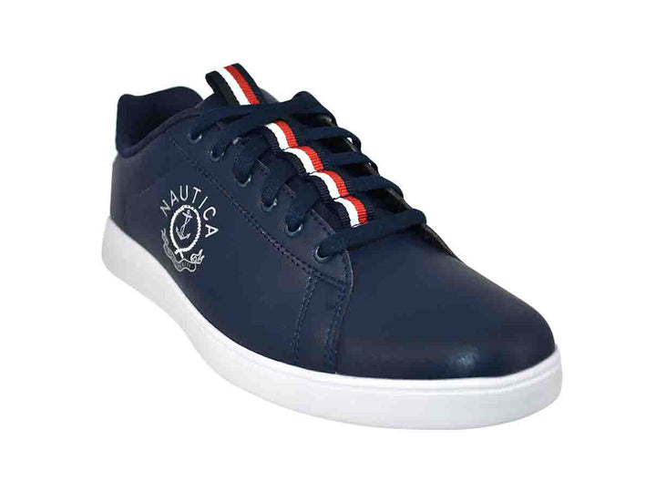 Tenis Nautica color azul marino con suela blanca y detalles blancos en el talón.