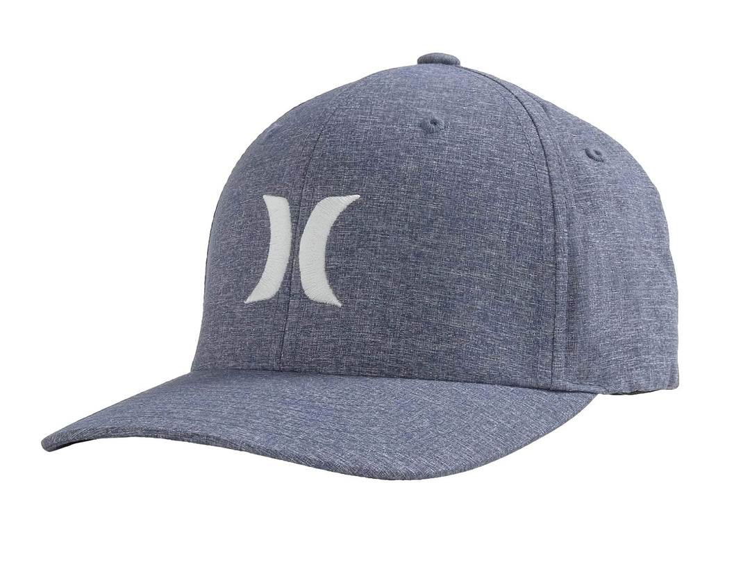 Gorra de béisbol Hurley en color azul coastal blue con logotipo blanco frontal y visera curva.