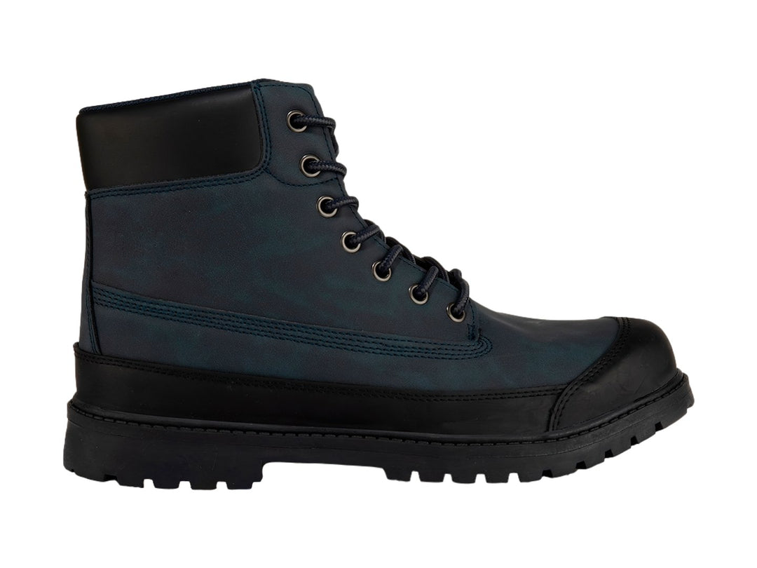 Botas K-SWISS modelo Brandon en colores azul marino y negro con suela robusta y cordones.