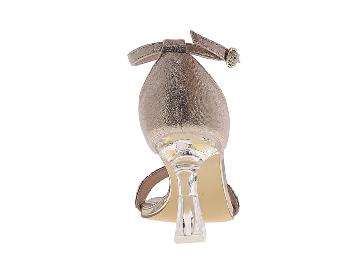 Sandalia dorada para mujer con tacón transparente y correa frontal decorada con pedrería brillante.