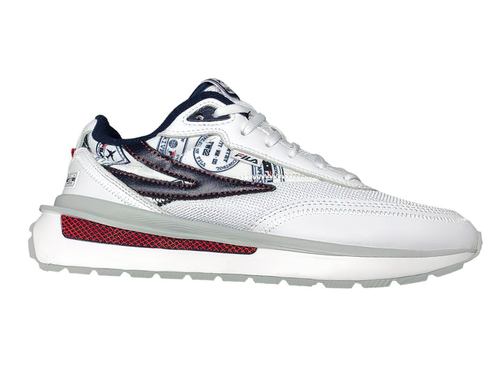 Tenis FILA Renno On Vacation color blanco con detalles en azul marino y rojo.