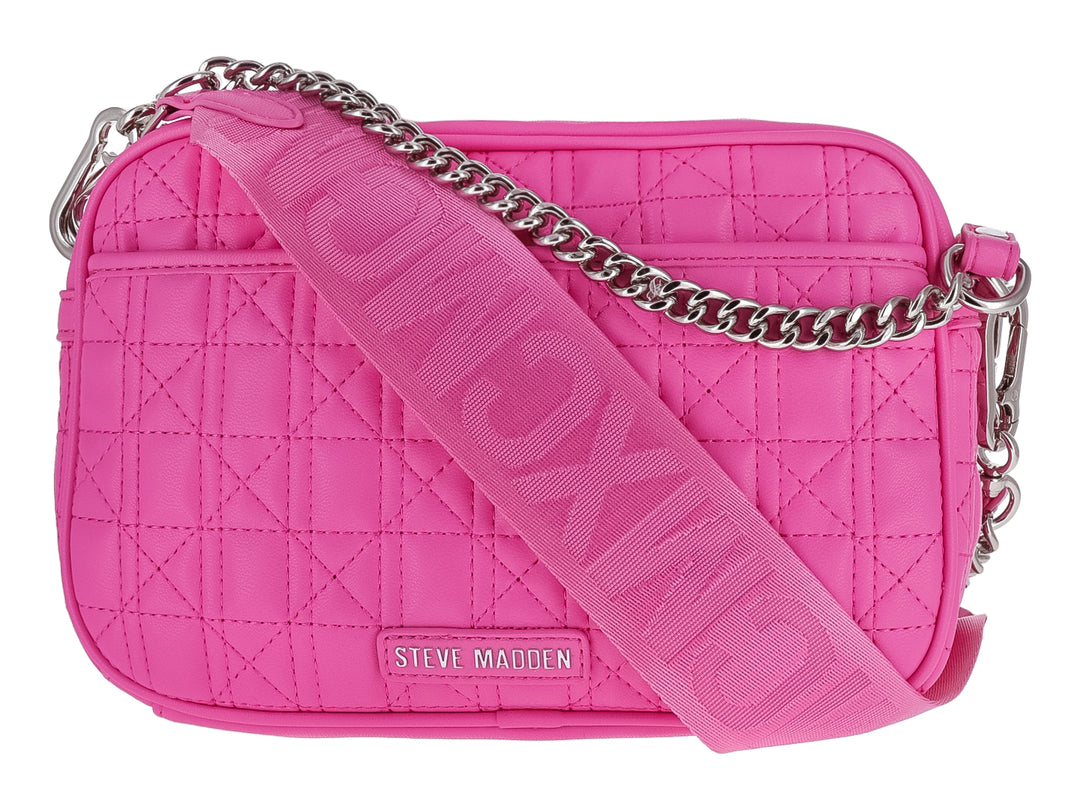 Bolso rosa acolchado de Steve Madden con detalle de candado frontal y correa.