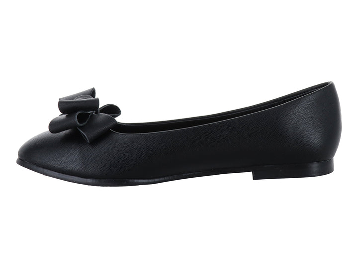Zapato plano color negro para niña con un moño decorativo en la parte superior.