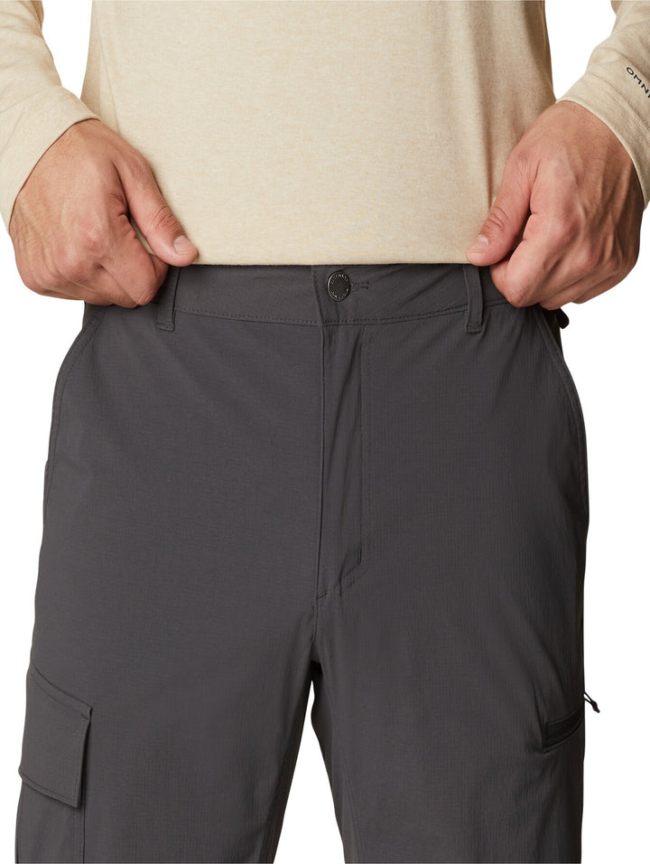 Pantalón Columbia Newton Ridge II convertible en color gris shark para hombre, ideal para senderismo.