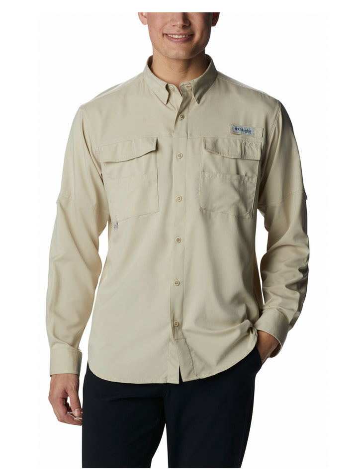 Camisa Columbia color beige Fossil de manga larga con bolsillos frontales.