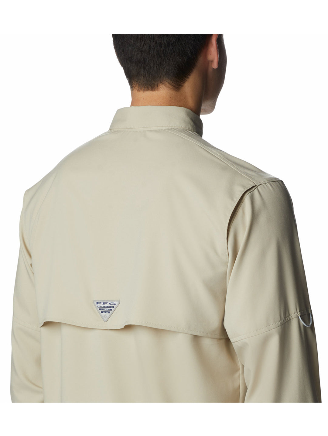 Camisa Columbia color beige Fossil de manga larga con bolsillos frontales.