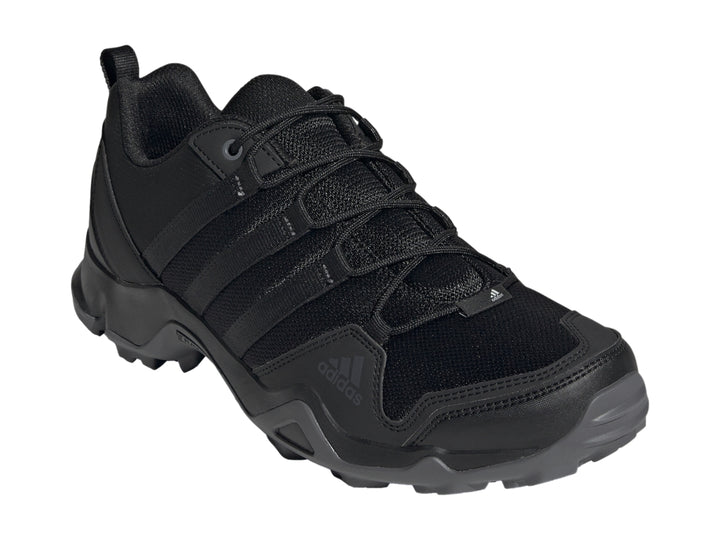 Tenis deportivos Adidas AX25 color negro con suela robusta y tejido transpirable.