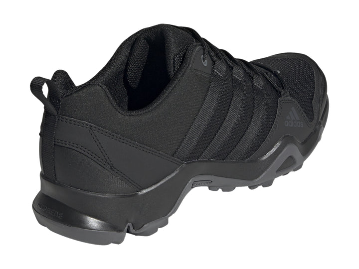 Tenis deportivos Adidas AX25 color negro con suela robusta y tejido transpirable.