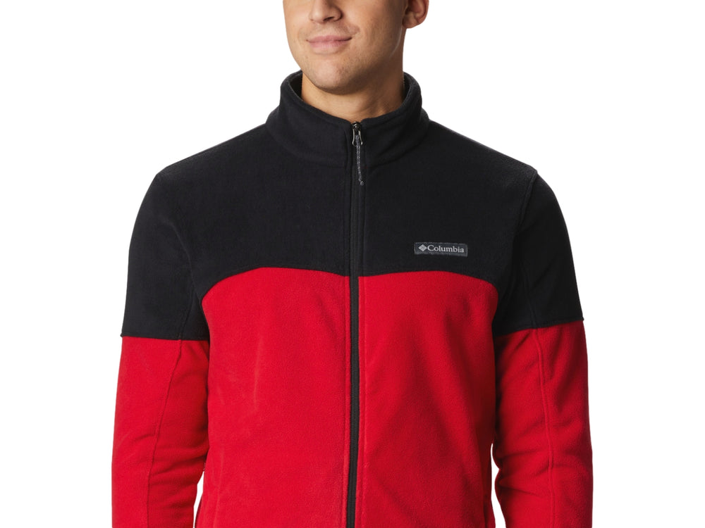 Chaqueta polar Columbia en colores rojo y negro con cierre frontal completo.