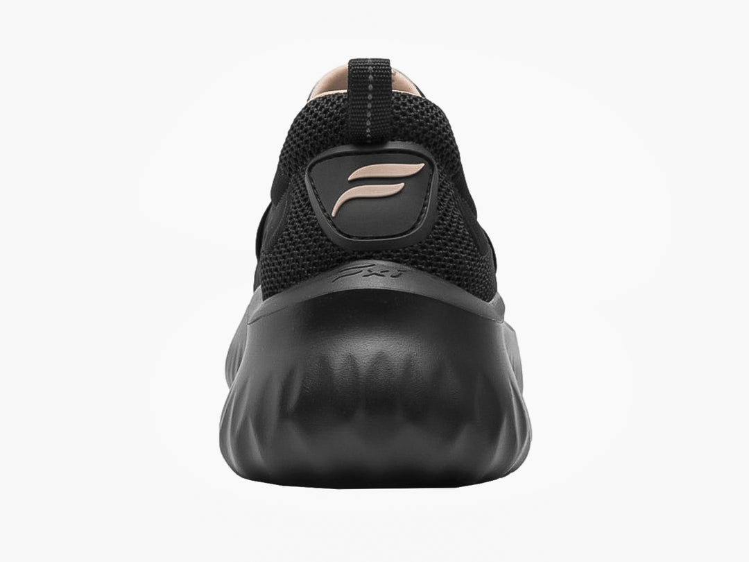 Zapato deportivo Flexi modelo Danna en color negro, diseño slip-on de textil con suela ancha y cómoda.