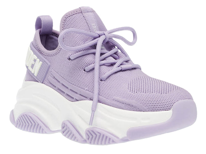 Tenis Steve Madden Proteg E en color lavanda con suela blanca gruesa y tejido de malla.