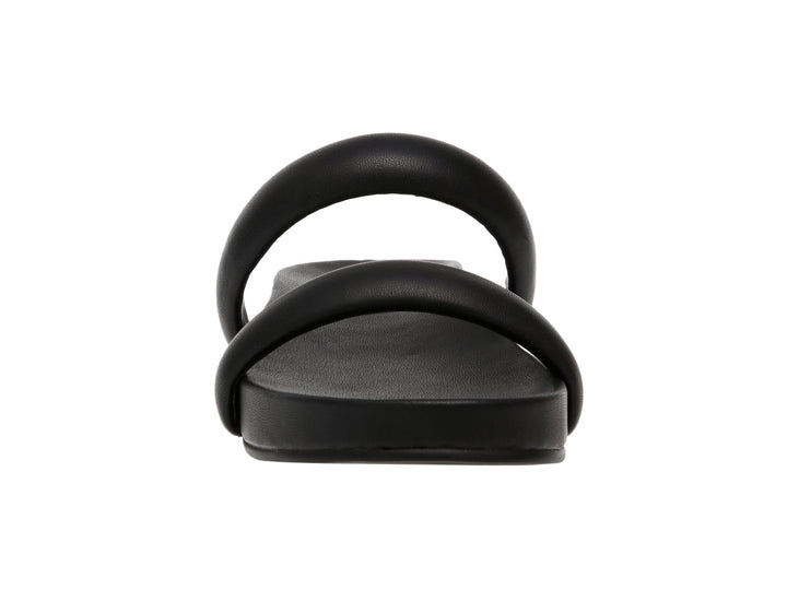 Sandalias negras Steve Madden con tiras acolchadas y suela plana.
