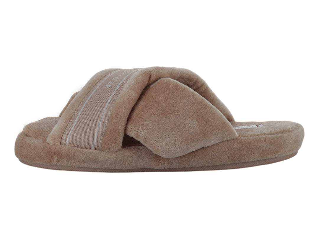 Sandalia tipo pantufla Tommy Hilfiger en color Misty Blush con textura suave y acolchada.