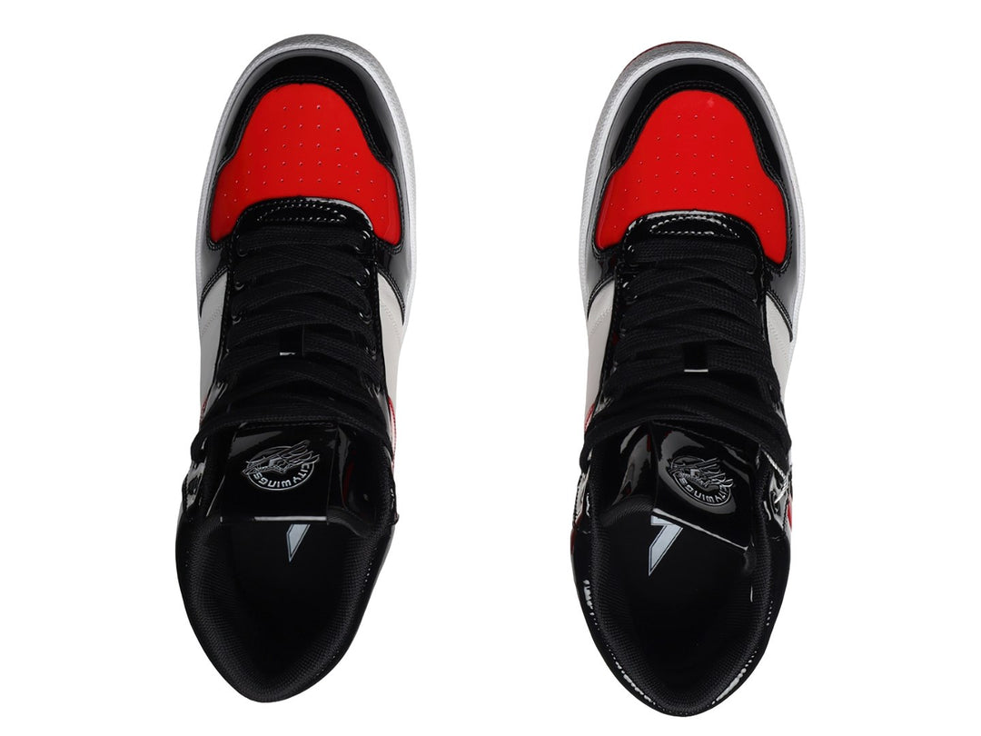 Tenis PONY City Wings Hi en colores rojo, negro y blanco con acabado brillante tipo charol.