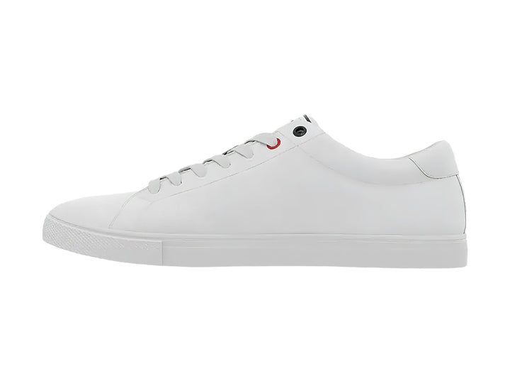 Tenis blancos de cuero sintético Tommy Hilfiger con logotipo de escudo en el lateral.