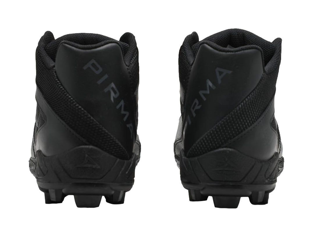 Zapato de béisbol marca Pirma en color negro con suela de tacos y acabado sintético mate.