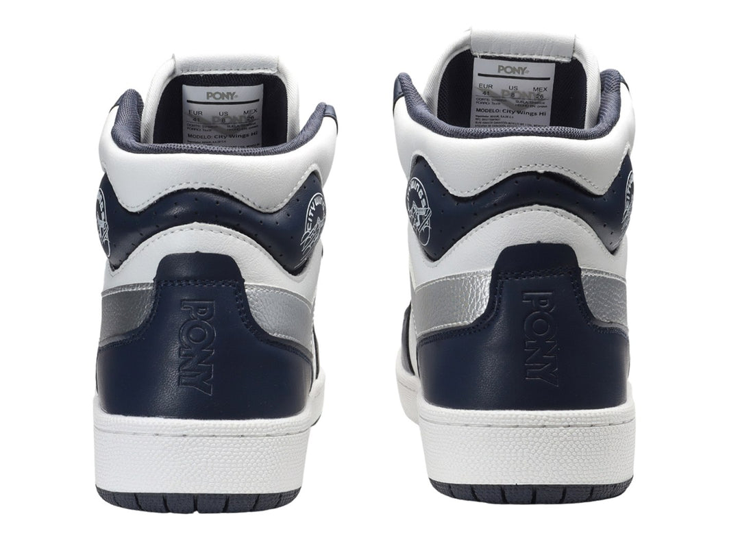 Tenis PONY City Wings Hi en colores blanco y azul marino con detalles plateados y suela blanca.
