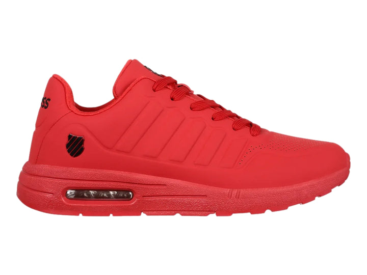 Tenis deportivos K-Swiss de color rojo con suela amortiguada y detalles en negro.