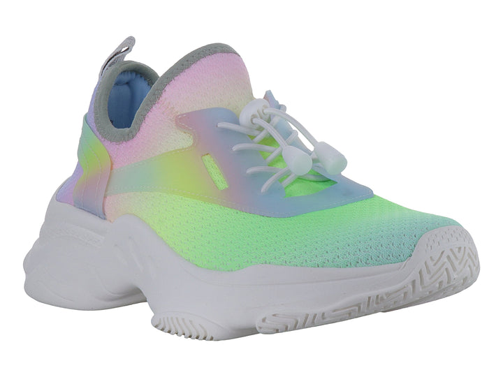 Tenis infantiles Steve Madden con colores degradados y suela blanca ancha.