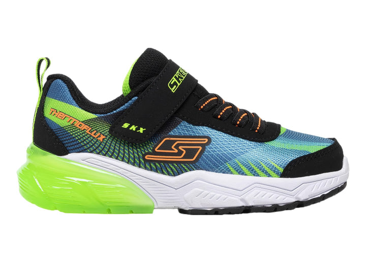 Tenis deportivos SKECHERS para niño en colores azul, verde neón y negro con cierre de velcro.
