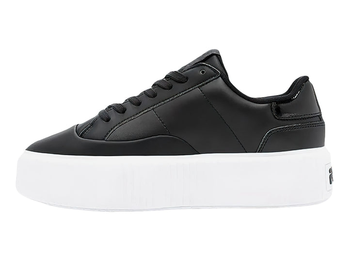 Tenis FILA Sandblast Oversole Negro y Blanco para Mujer