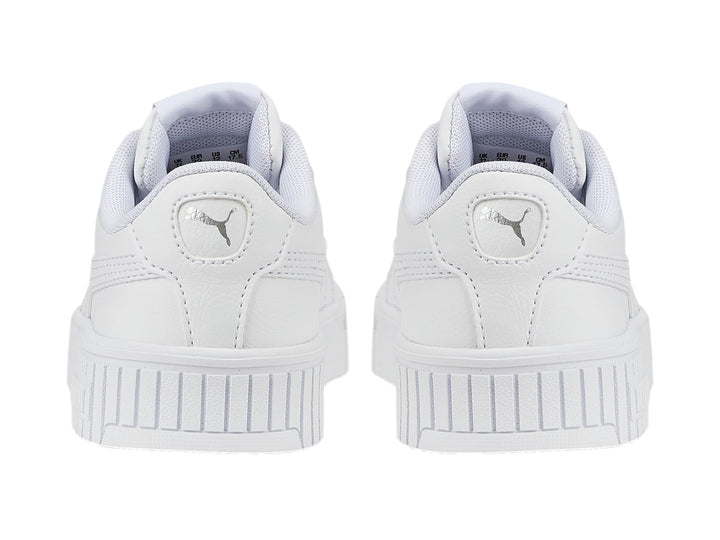 Tenis PUMA Carina 2.0 en color blanco con suela de plataforma.