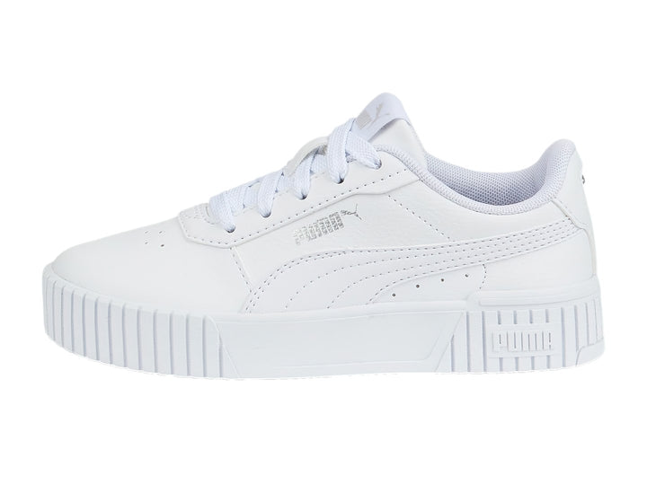 Tenis PUMA Carina 2.0 en color blanco con suela de plataforma.