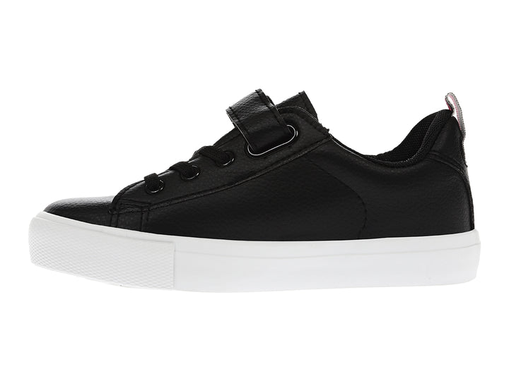 Tenis K-Swiss negros para niña con suela blanca, detalles en rosa y cierre de correa con velcro.