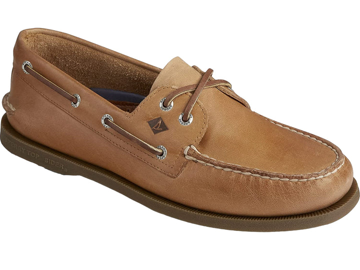 Zapato náutico Sperry para hombre en color Sahara de cuero con cordones y suela marrón.