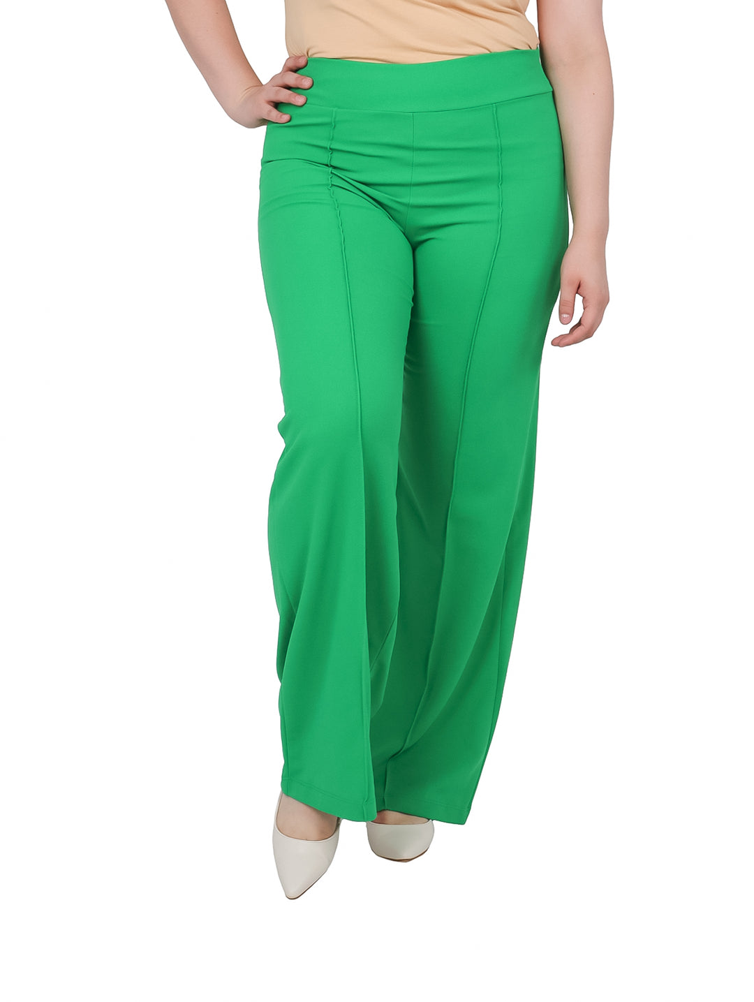 Pantalón ancho de maternidad en color verde lima con talle alto.