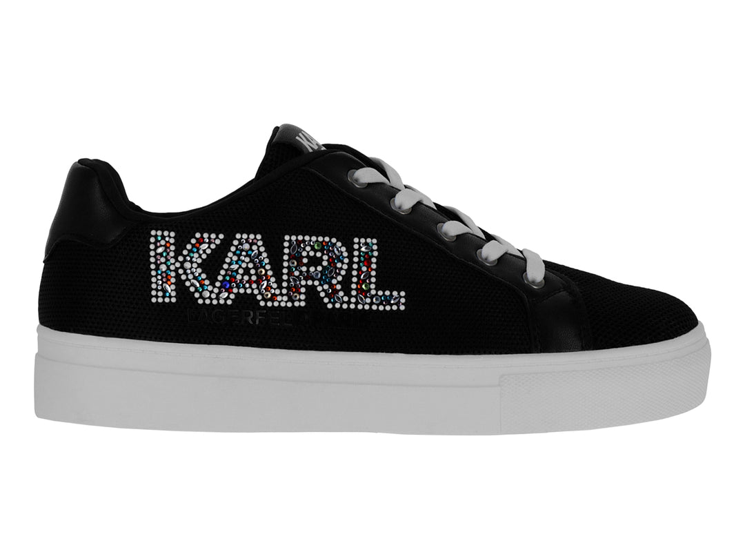 Tenis negros Karl Lagerfeld con suela blanca y letras coloridas en pedrería.
