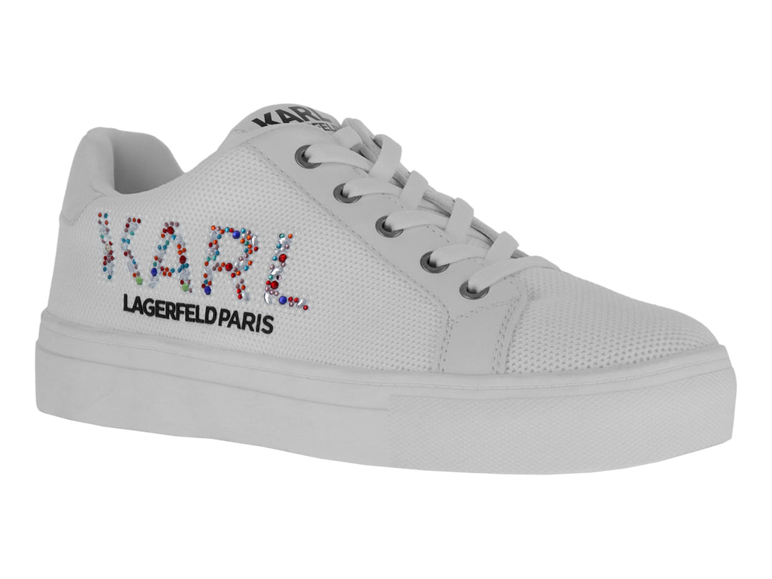 Tenis blancos de Karl Lagerfeld con el nombre de la marca decorado con cristales coloridos en el lateral.