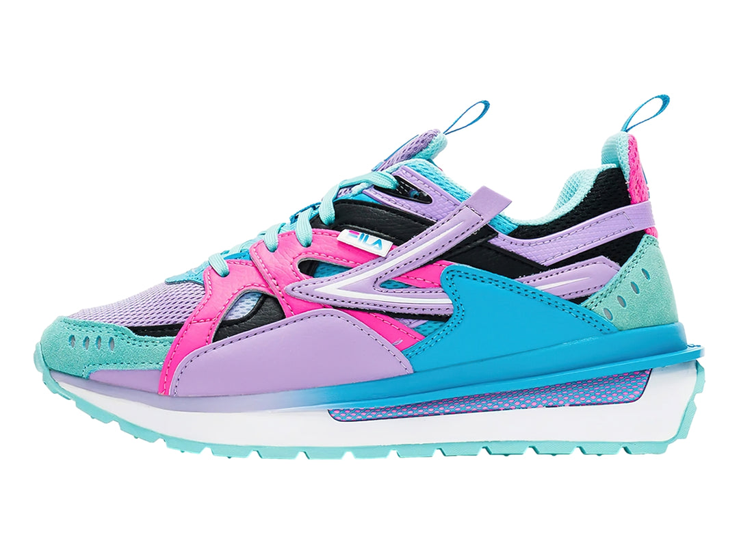 Tenis deportivos FILA multicolores en tonos azul, rosa y morado con suela blanca.