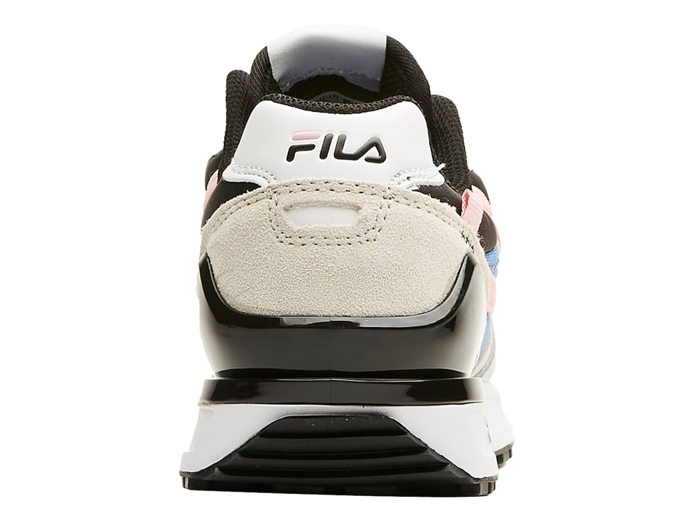 Tenis FILA Valado 2 color blanco y beige con detalles en azul, rosa y negro.