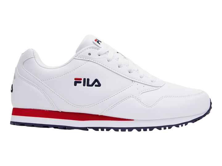 Tenis FILA Memento blancos con franja roja lateral y suela azul marino.