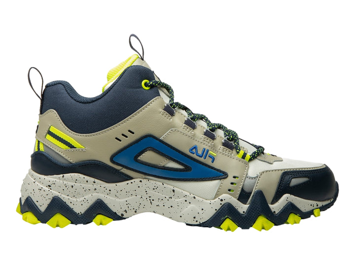 Tenis FILA Oakmont TR Mid color gris y azul con detalles amarillo neón y suela gruesa moteada.