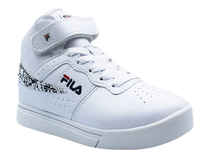 Tenis FILA blancos de bota con diseño gráfico lateral y logotipo en azul y rojo.
